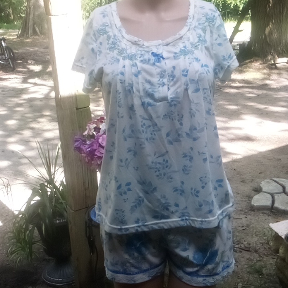 EUC "Body Touch" 2 pc. blue/white Pj Set